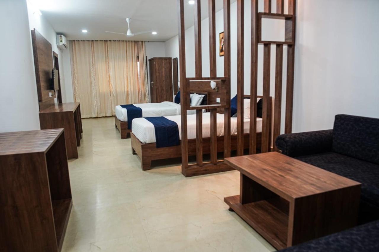 Hotel A G Palace Duliagaon Esterno foto